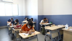 Bayraklı belediyesinden öğrencilere deneme sınavı