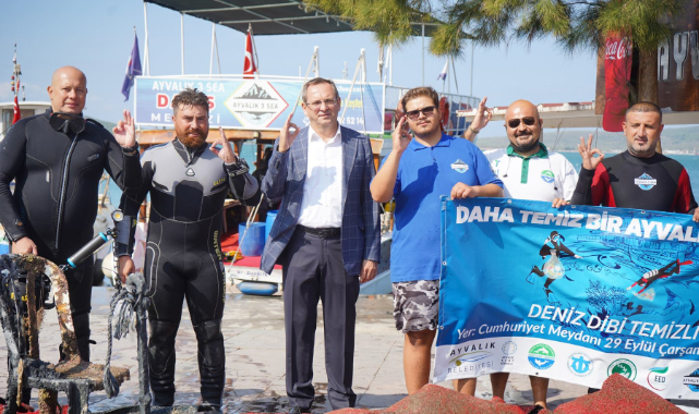 Ayvalık'ta Deniz Dibi Temizliği