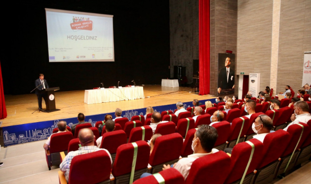 Karşıyaka Belediyesi'nden Roman Gençlik Çalıştayı