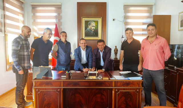 Ayvalık Belediyesi'nde İşçiler Mutlu