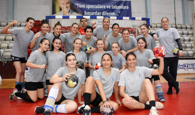 Hentbol 'un İsmi yine İzmir