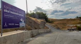 Soyer'den Karabağlara Çevre Dostu Okul