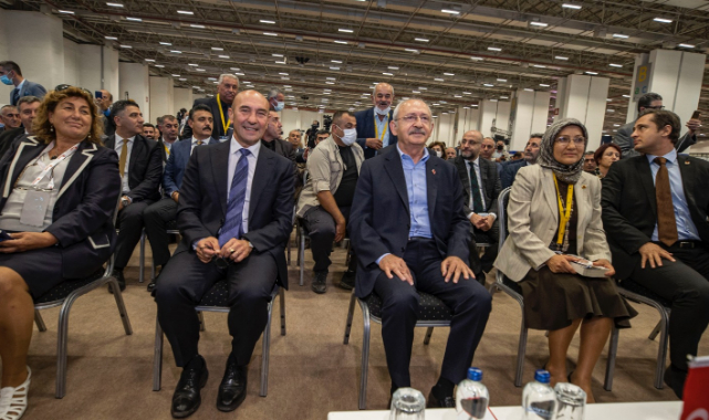 Türkiye'nin Muhtarları İzmir'de El Ele Veriyor