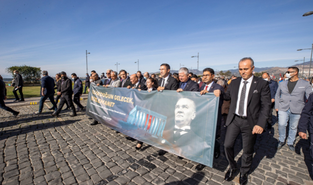 Ata'ya Saygı Yürüyüşü: "Kurduğun gelecek bize emanet”