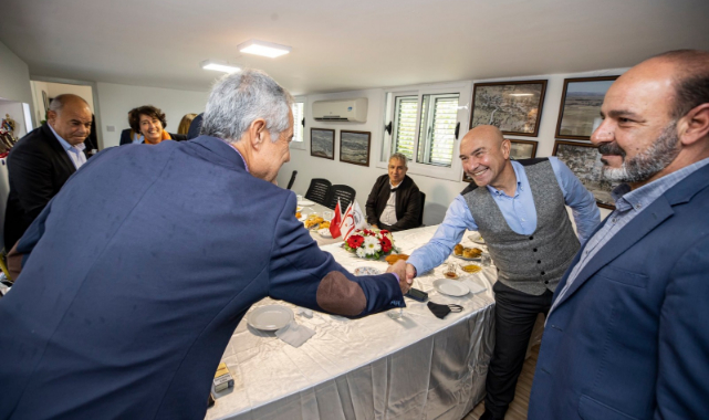 Başkan Soyer KKTC’de Belediye Başkanlarıyla Bir Araya Geldi