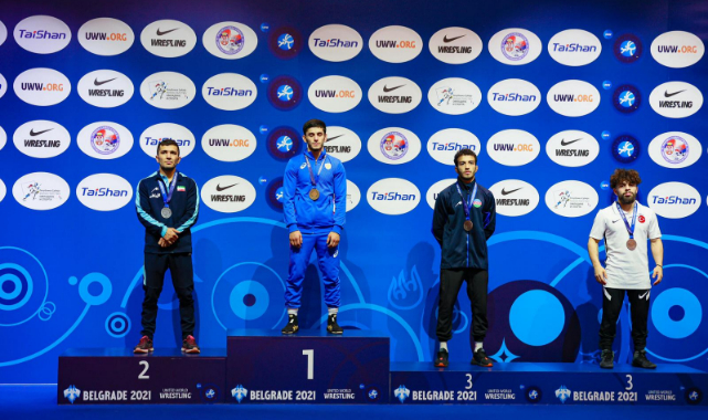 İzmirli Güreşçi'den Uluslararası Arenada Başarı