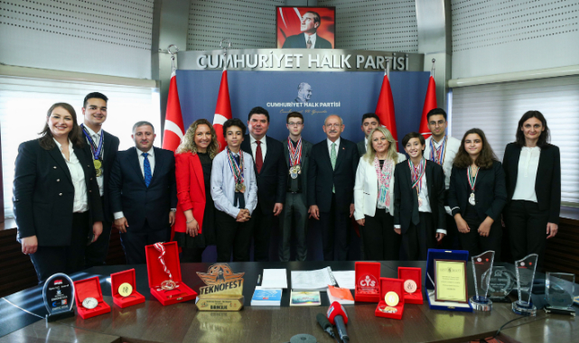 Kılıçdaroğlu Kızılçullu Bilim ve Sanat Merkezi'nin Öğrencileriyle Buluştu