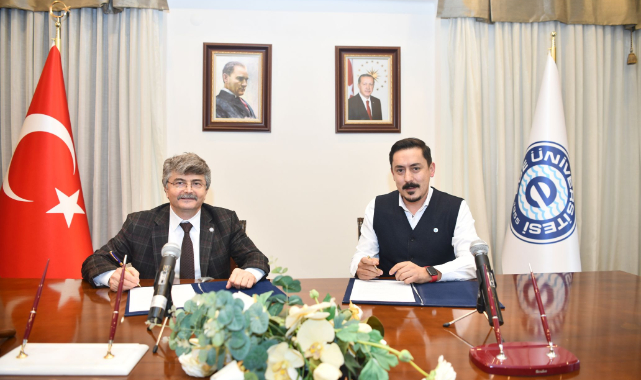 Ege'de İki Önemli Protokol İmzalandı