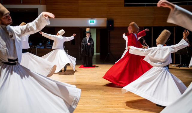 İzmir'de Mevlânâ Celaleddin-i Rumi'yi Anma Gecesi