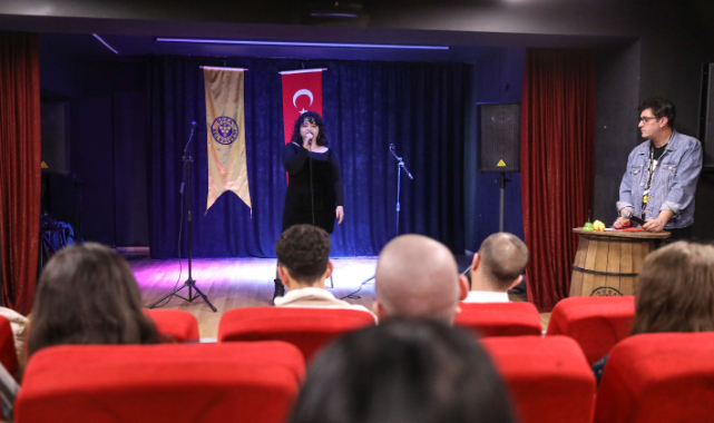 Buca’da Mikrofon Sende Etkinliğine Büyük İlgi