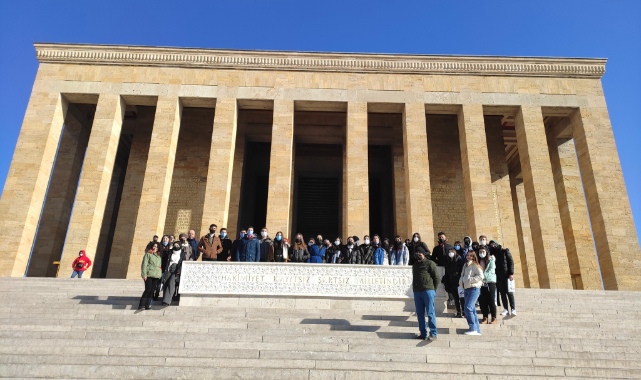 Kınık Belediyesi Öğrencilerle Anıtkabir'de
