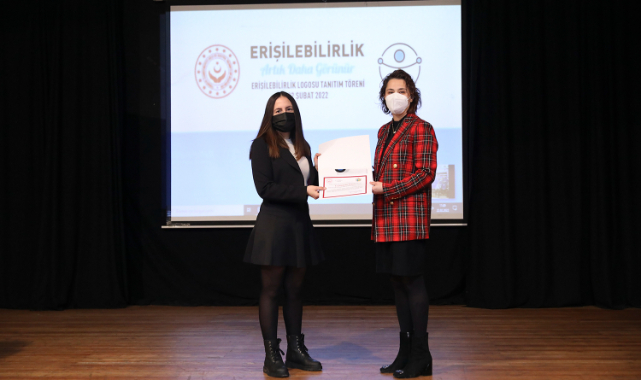 DEÜ Sabancı Kültür Sarayı'na Erişilebilirlik Bayrağı