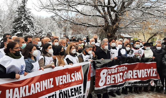Sağlık Çalışanları 'Beyaz Nöbet' te