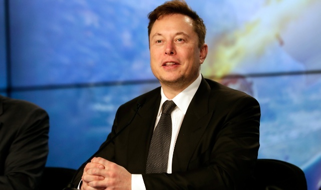 Elon Musk, Twitter'ı Satın Aldı
