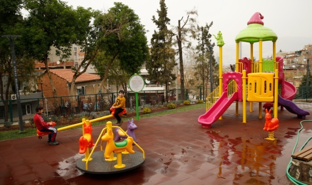 Konak'ta 4 Mahalleye 4 Yeni Park
