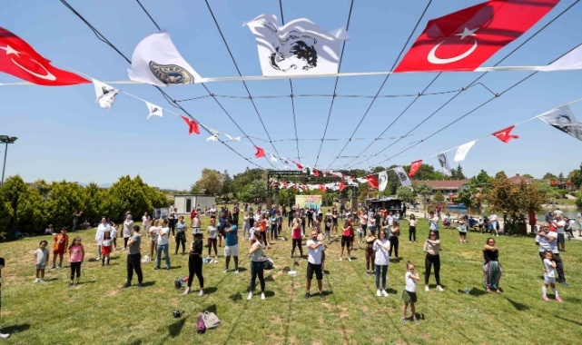 Buca'da Dolu Dolu Gençlik Buluşması