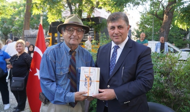 Karşıyaka'da "Cumhuriyet ve Gençlik" Konuşuldu