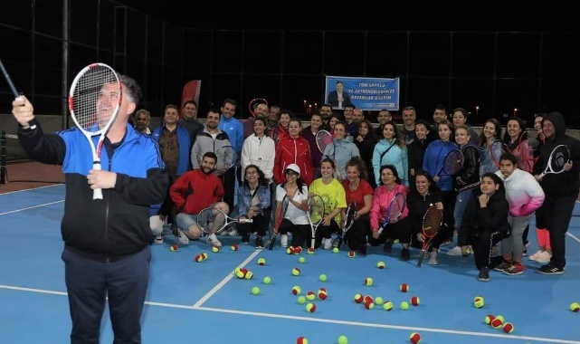 Kınık'ta Tenis Turnuvası Gerçekleştirildi