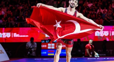 Soyer'den Dünya Şampiyonu'na Tebrik Tweet'i