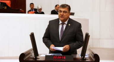 CHP’li Sındır, “Çeşme projenizden küçük bir azınlık faydalanacak!”