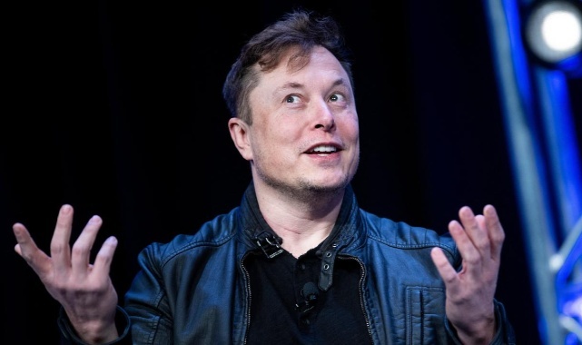 Elon Musk: "Seçenek kalmazsa alternatif bir telefon yapacağım"