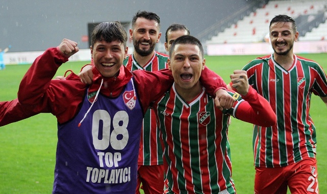 Karşıyaka, lider Mersin İdmanyurdu'nun peşinde!