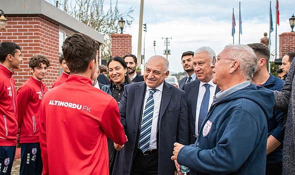 TFF Başkanı Büyükekşi Altınordu'yu ziyaret