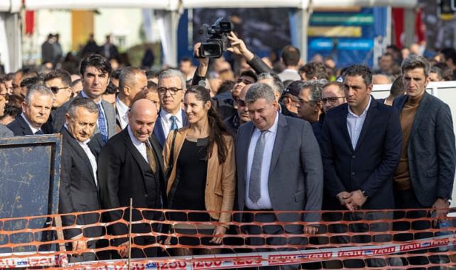 Afetlere direnç, kesintisiz su ve temiz körfez için 3 milyarlık yatırım İZSU 2022'de dev projelere imza attı