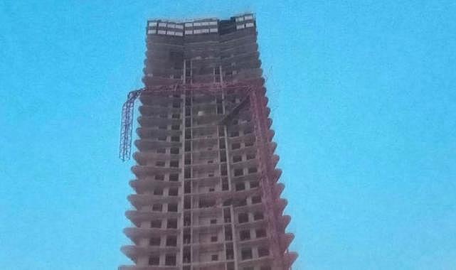 Bornova’daki otel inşaatında vinç devrildi: 5 ölü, 2 yaralı