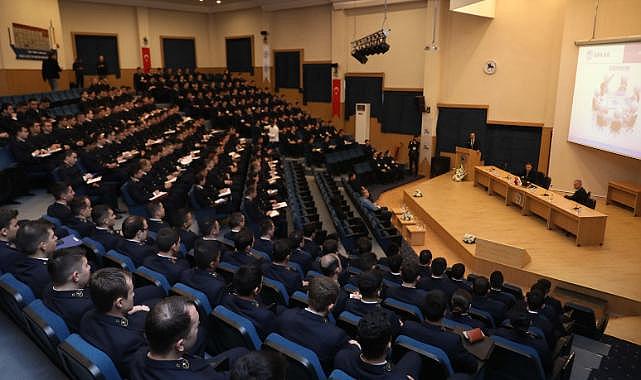 DEÜ Denizcilik Fakültesi'nden Kış Kariyer Günleri