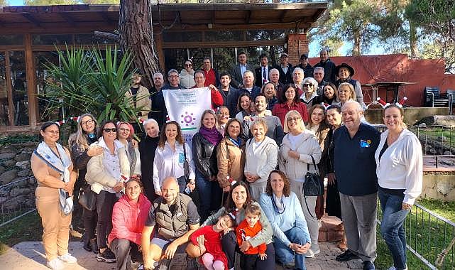 Dokuz Eylül Rotary Kulübü üyeleri ''Yeni Yıl Kahvaltısı''nda buluştu
