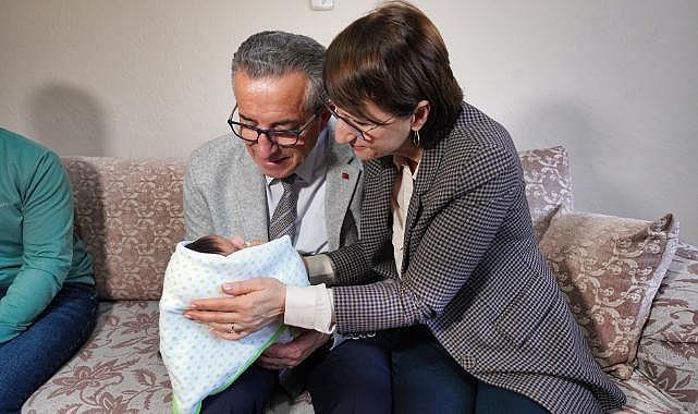 Gaziemir'de annelere ve bebeklerine özel hizmet