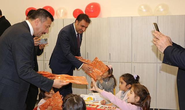 İzmir'de Eğitim Yatırımları Hız Kesmeden Devam Ediyor