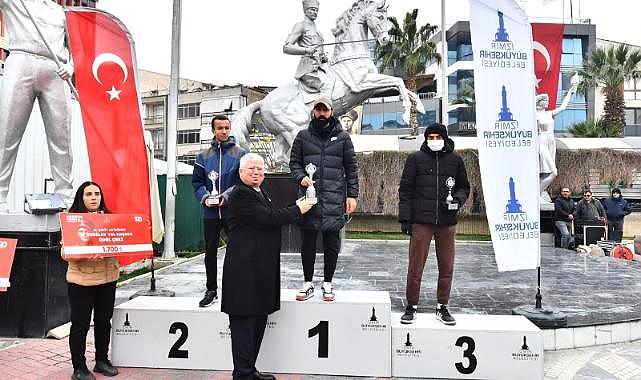 Menemen'de devrim şehitlerine saygı günü