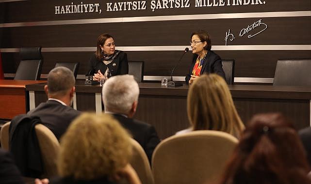 Narlıdere'de Kadın, Siyaset ve Demokrasi Konuşuldu