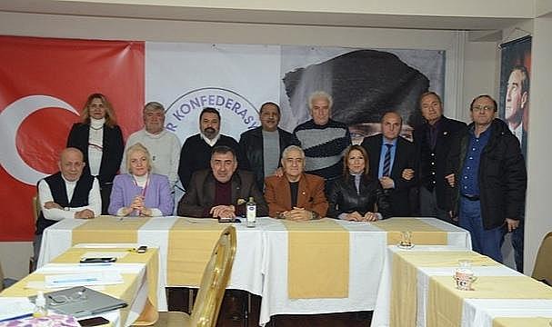 Gazetecilerin yönetmelik isyanı