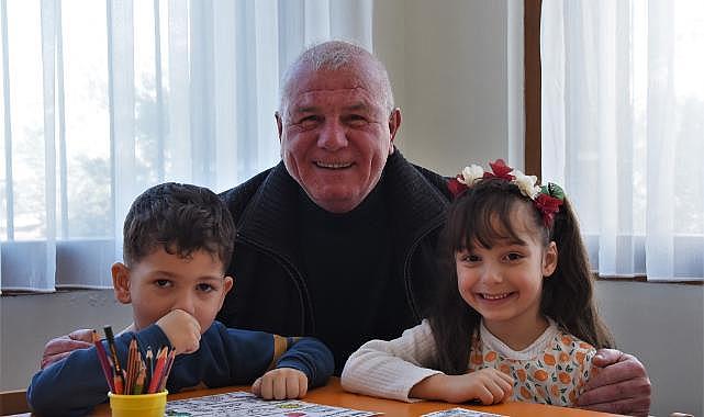 İlk karne Başkan Karakayalı'dan