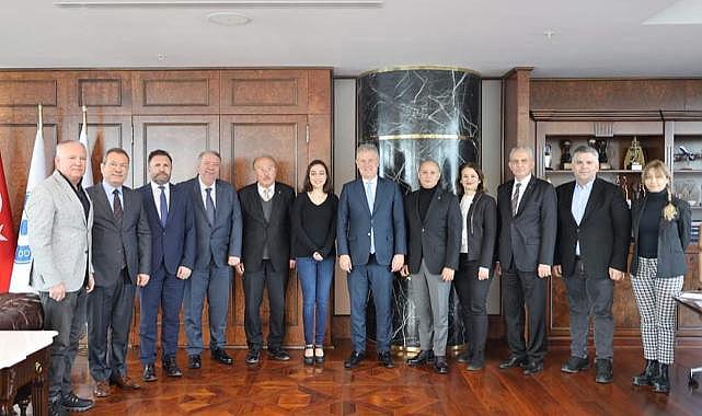 Pınar Özcan, İzmir Ticaret Odası'nı ziyaret etti