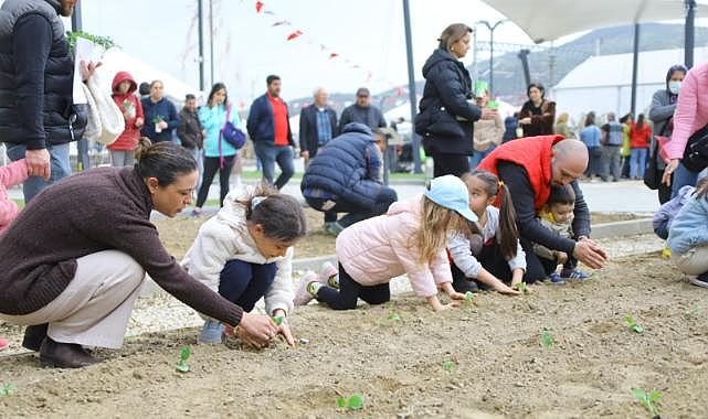 Efes Tarlası'nın ata tohumları deprem bölgesinde filizlenecek
