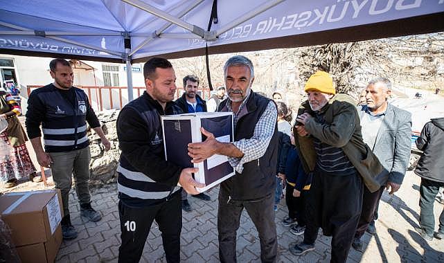 İzmir Büyükşehir Belediyesi Adıyaman'ın köylerine her gün sıcak yemek ulaştırıyor
