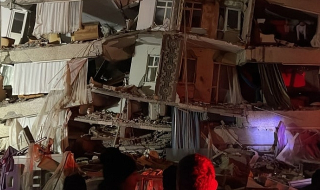 Tarihi Gaziantep Kalesi 7,7'lik depremde yıkıldı