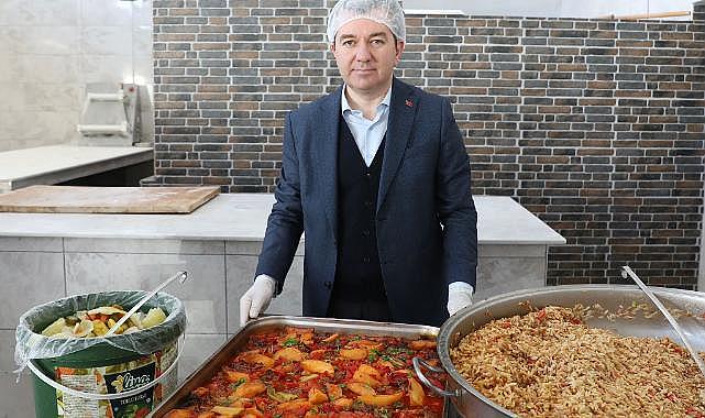 Bergama Belediyesi Aşevi'nden her gün 800 kişiye sıcak yemek