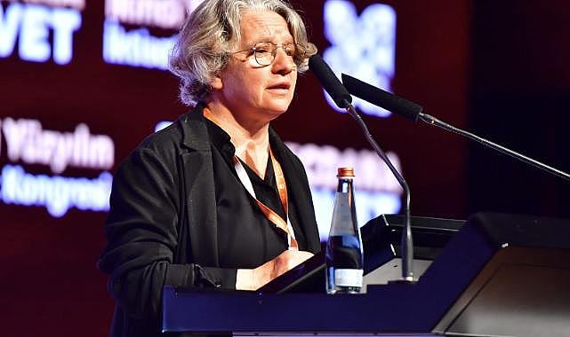 Foggo: "Yoksulluğu bitirecek tek şey yoksullukla mücadele edenleri dinlemek"