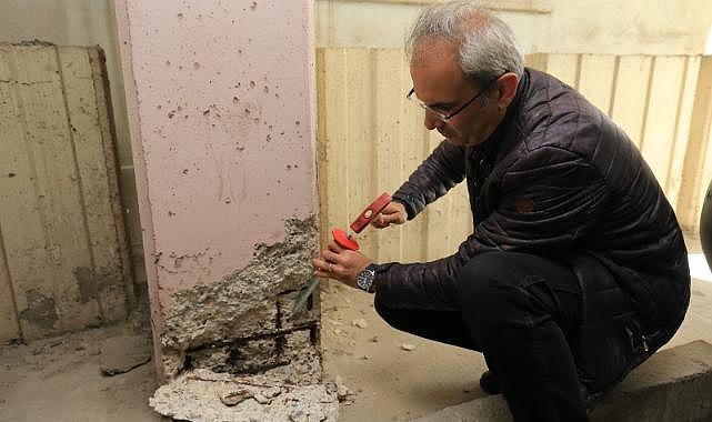 Konak'ta kolonlar mercek altında
