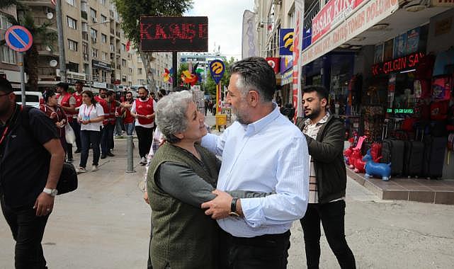 Başkan Sandal, sahaya indi: "Bizim yolumuz aydınlık Türkiye'nin yolu."