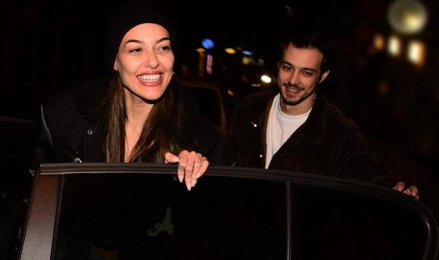 Dilan Çiçek Deniz ile ilişkisine başlayan Mert Yazıcıoğlu, 4 senelik aşkı Afra Saraçoğlu'nu tek kalemde sildi