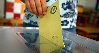 Eski kimlikle oy kullanılabilir mi?