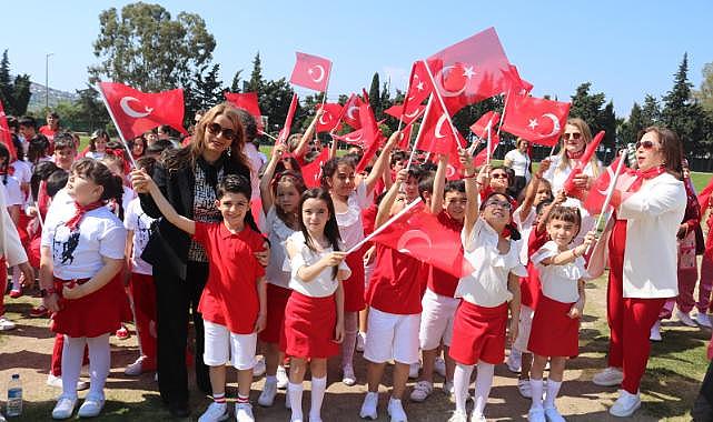 Foça'da Ulusal Egemenlik ve Çocuk Bayramı Coşkuyla Kutlandı