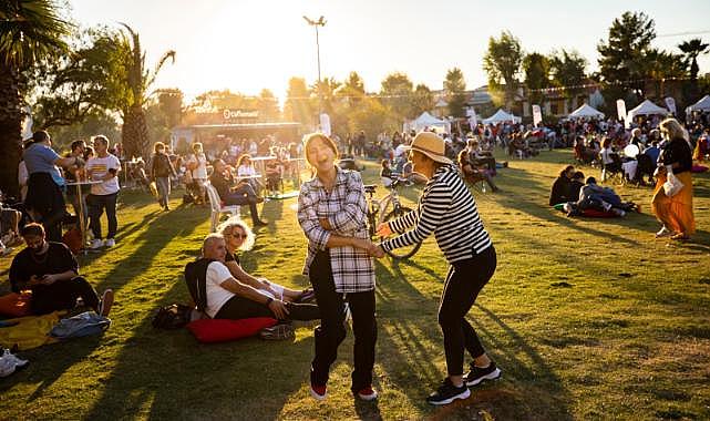Karşıyaka'da Çifte Festival