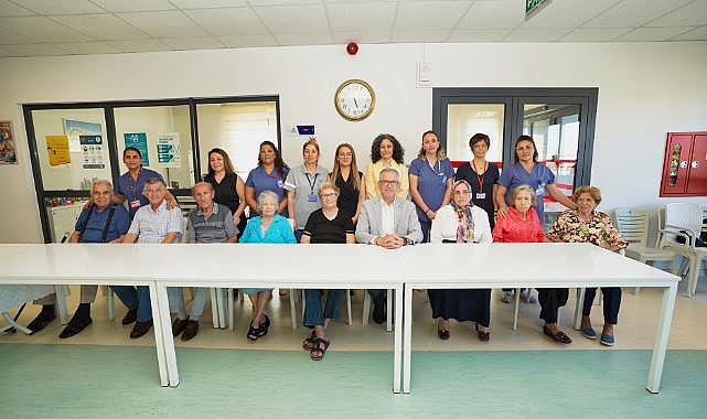 Bu merkez Alzheimer demans hastalarını hayata bağlıyor